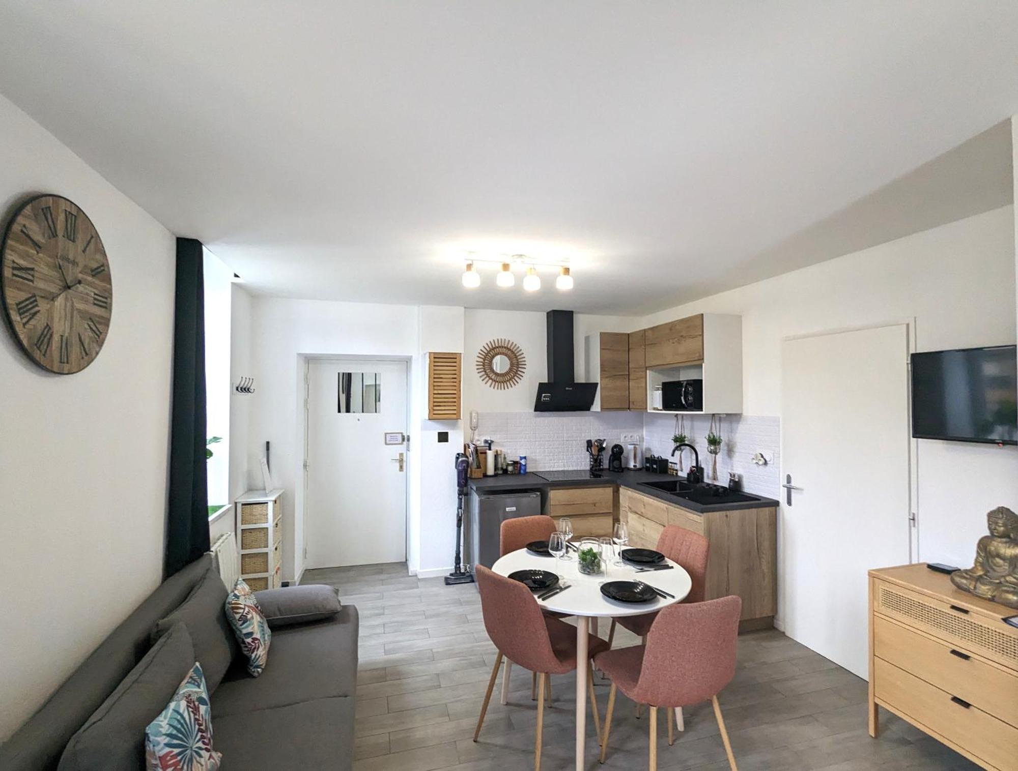 Bel Appartement Meximieux Centre Ville 2 Chambres Exteriér fotografie
